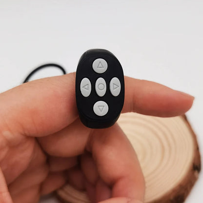 2025 Bluetooth Tiktok Remote Control Ring Gadget Flipping Selfie Fingertip Controller Give Likes 4 Buttons 10m for IPhone Xiaomi